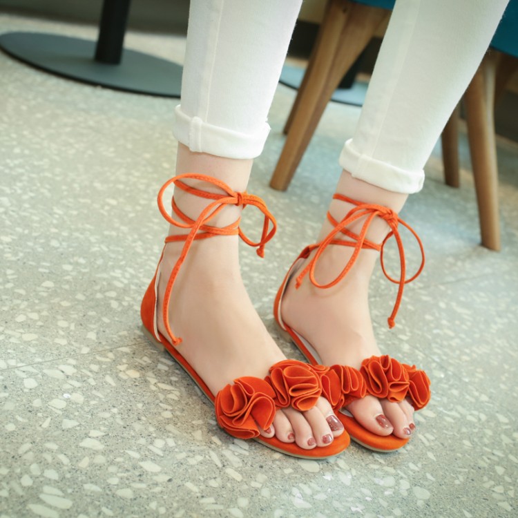 Minimalist Suede Sandals with Floral Cutout Lace-Up Flat Heel - Image 3