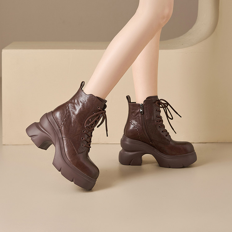 Women's Chelsea Boots with Chunky High Heel and Side Zip - Image 4
